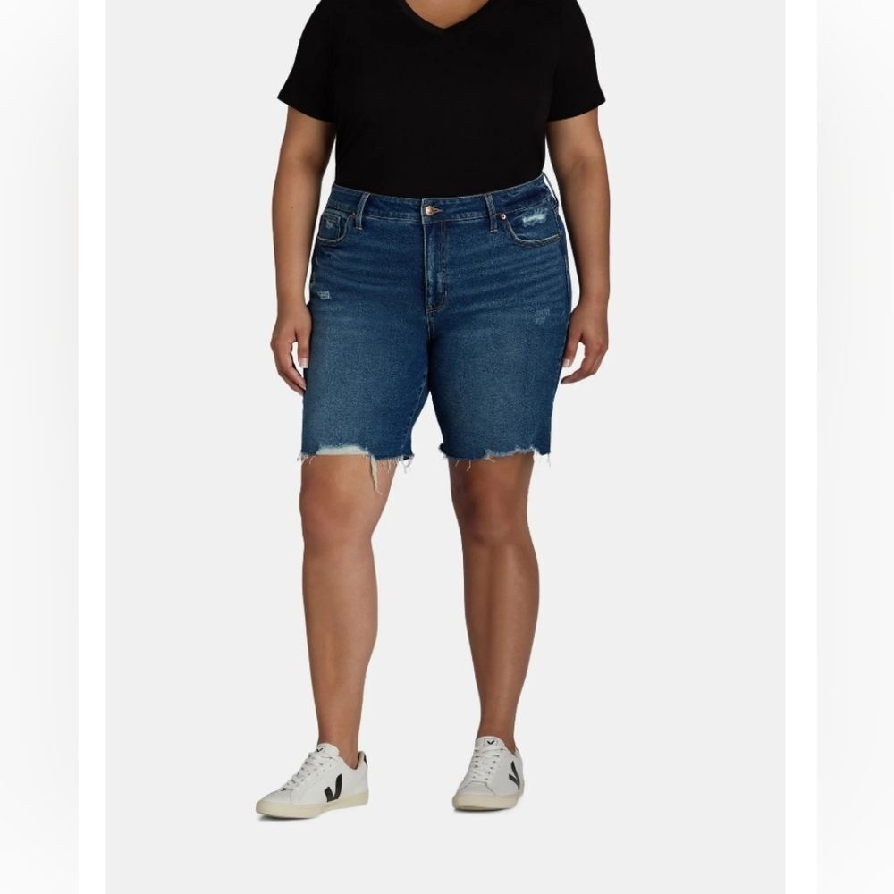 Nwt Distressed Bermuda Shorts for Women's Plus, Terra & Sky, Size 24W